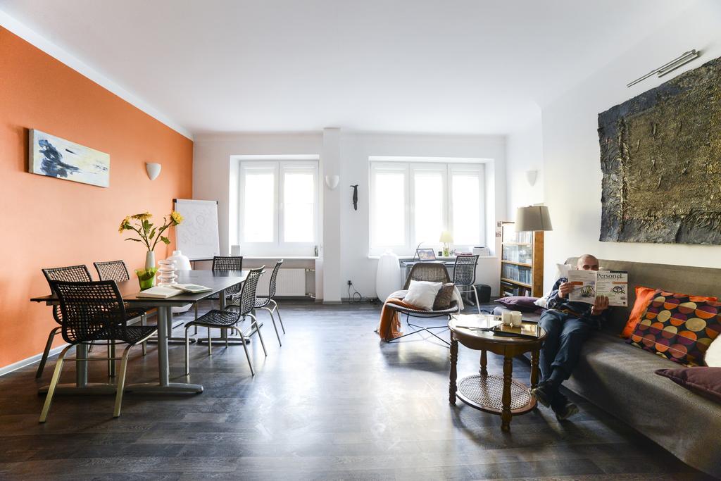 Apartment Next To Central Railway Station Varsavia Esterno foto
